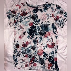 Floral lightweight maternity top